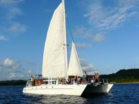 Roatan  catamaran snorkeling Excursions